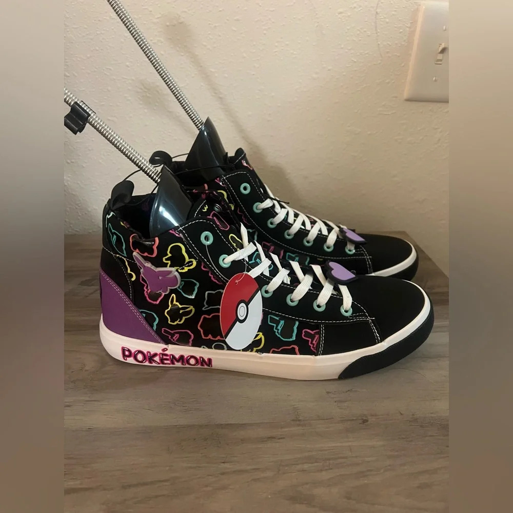 Pokémon High-Tops Womans 11, New with Tag. Tried on, too big.